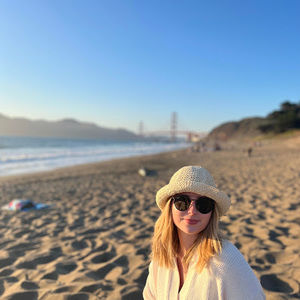 Meet your Posher, Eve